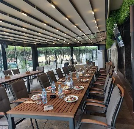 Elit 3* デヴィン