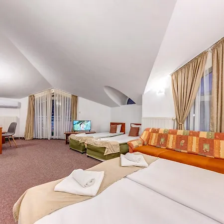 Elit 3* デヴィン