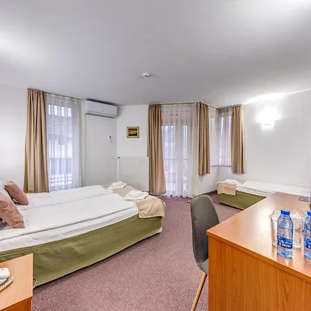 Elit 3* デヴィン